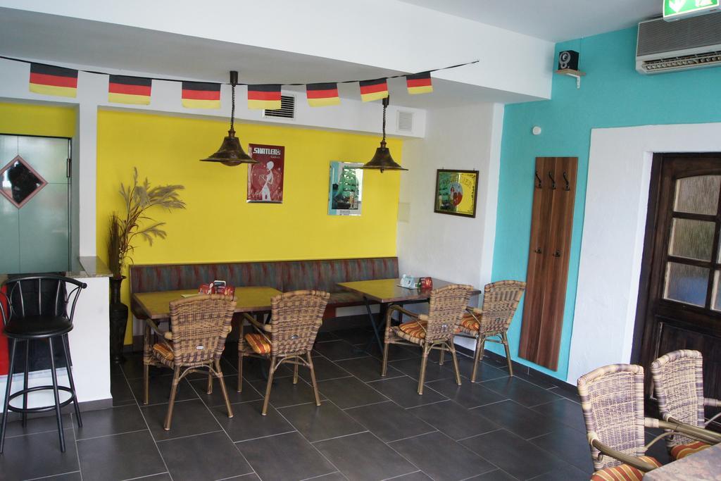 Hotel "Drei Rosen" Ohg Regina & Hans - Peter Fassbinder Leinefelde-Worbis Exterior photo